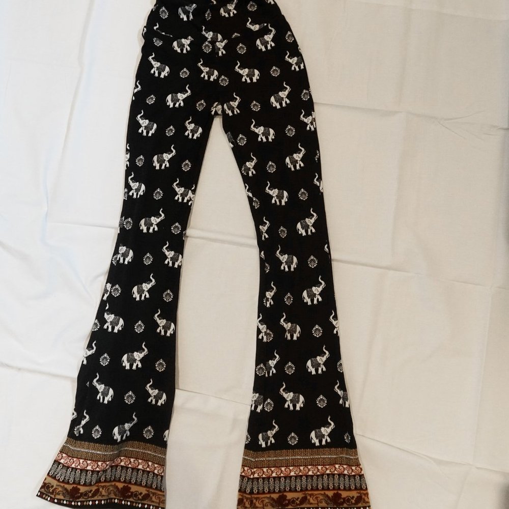 Junior Leggings with Flare Bottom